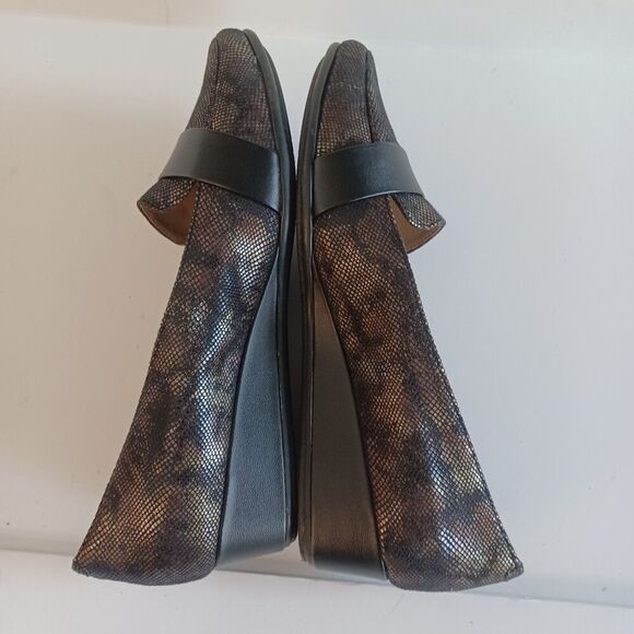 Easy Spirit Sz 7.5W Flats e360 Esadalynn Slip On Low Wedge Snake Dark Metallic - Picture 7 of 11